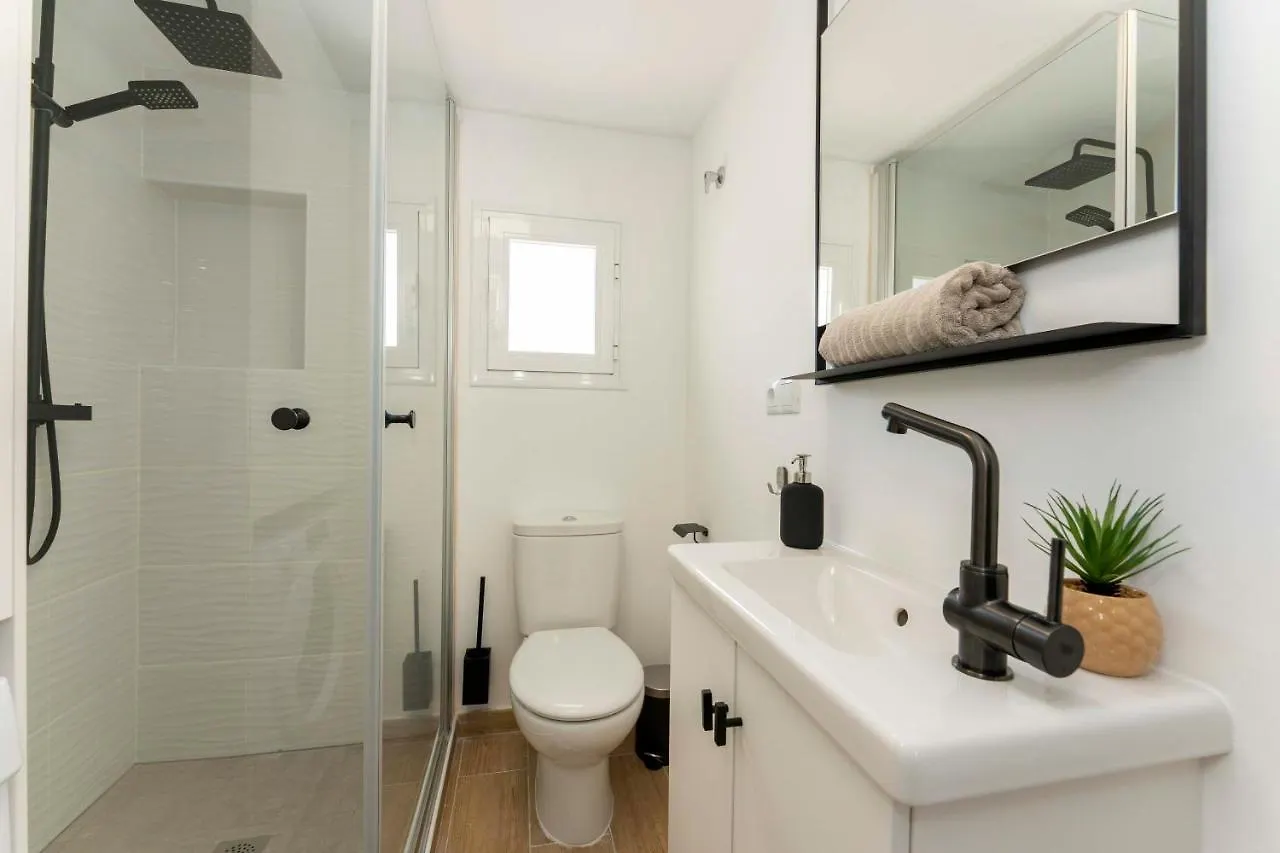 Apartamento 2 Dormitorios Cerca De La Playa En Casco Historico Estepona Apartment