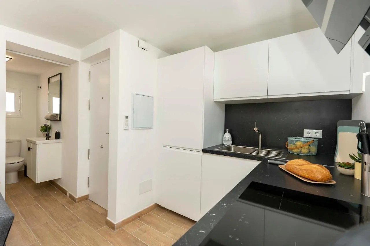 Apartamento 2 Dormitorios Cerca De La Playa En Casco Historico Estepona Apartment